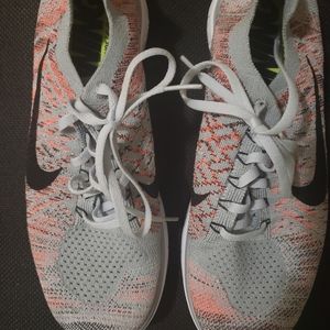 NWOT Nike Free 4.0 Flyknit Sneakers size 10.5